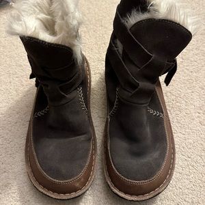 Sorel Women’s Tootega Shearling lined boot